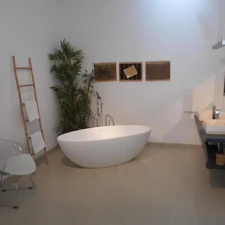 빌라 Luxury 270m² House Of Character In Old Stones With Heated Pool, Near Calvi 칼렌자나
