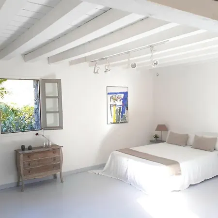 Luxury 270m² House Of Character In Old Stones With Heated Pool, Near Calvi *